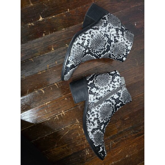 Blondo Elvina Snakeskin Waterproof Ankle Booties - Picture 6 of 16